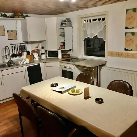Appartamento Monteur Mit 3 Schlafzimmer Bis 4 Pers,kueche & 2 Baeder Thiede