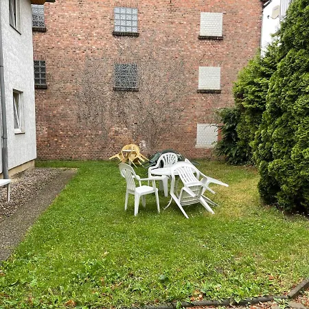 Monteur Mit 3 Schlafzimmer Bis 4 Pers,kueche & 2 Baeder Thiede Appartamento