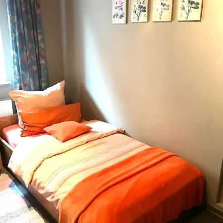 Monteur Mit 3 Schlafzimmer Bis 4 Pers,kueche & 2 Baeder Thiede Appartamento Salzgitter