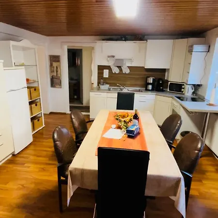 Monteur Mit 3 Schlafzimmer Bis 4 Pers,kueche & 2 Baeder Thiede Appartamento Salzgitter